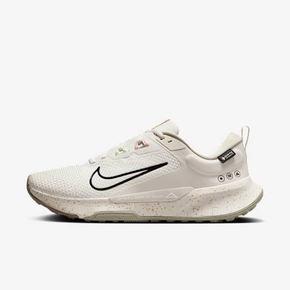 Waterproof Running Shoes. Nike CA